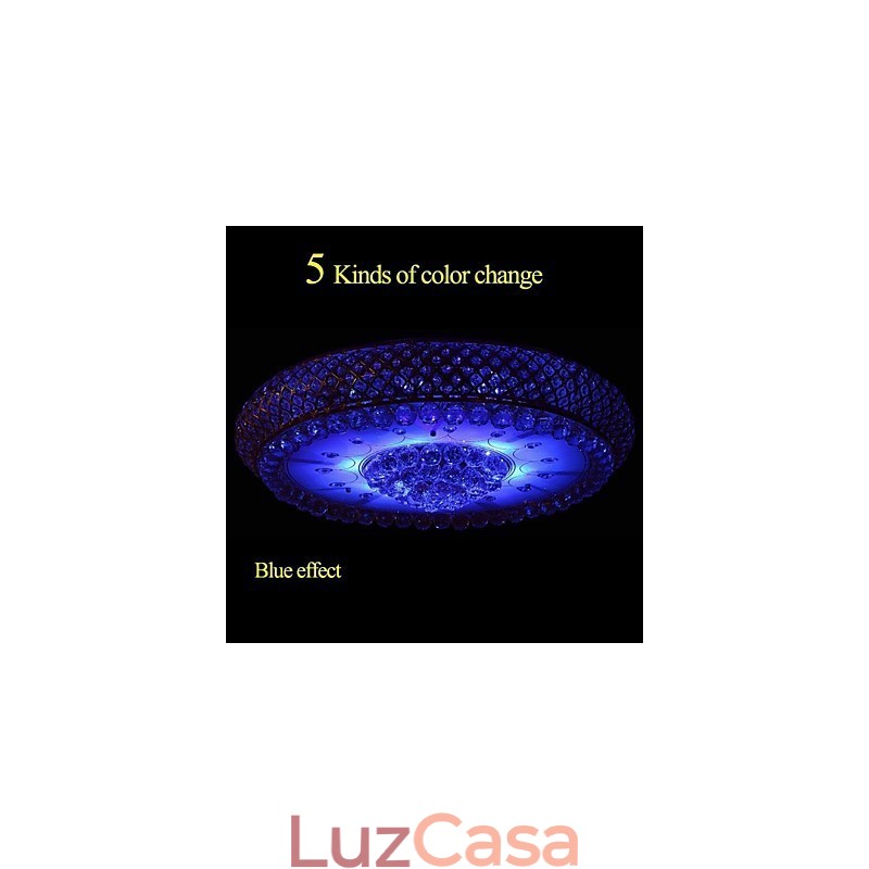 Luminária de teto redonda de cristal absorvente com cúpula de 80 cm de diâmetro e contém 15 lâmpadas