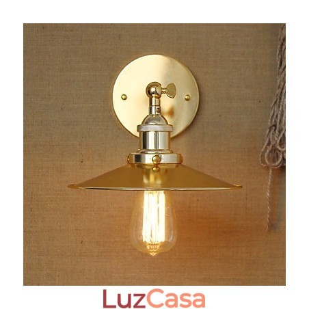 Vila de estilo industrial minimalista, guarda-chuva dourado nostálgico em frente ao corredor da igreja, parede decorada Vila de estilo industrial minimalista, guarda-chuva dourado nostálgico em frente ao corredor da igreja, parede decorada