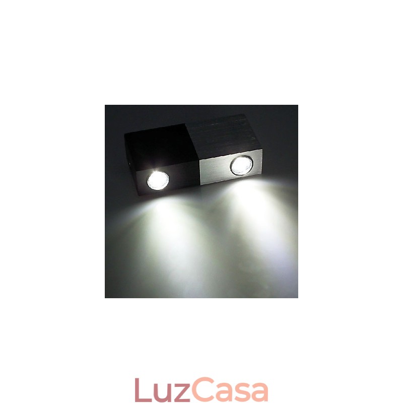 Luminária de parede moderna com design chique meio prateado meio preto corpo cúbico 2 s