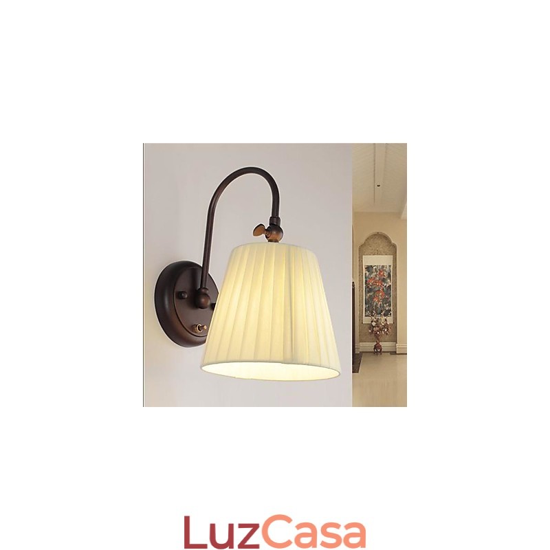 Luminária de parede de ferro com cúpula de tecido em 1 luz