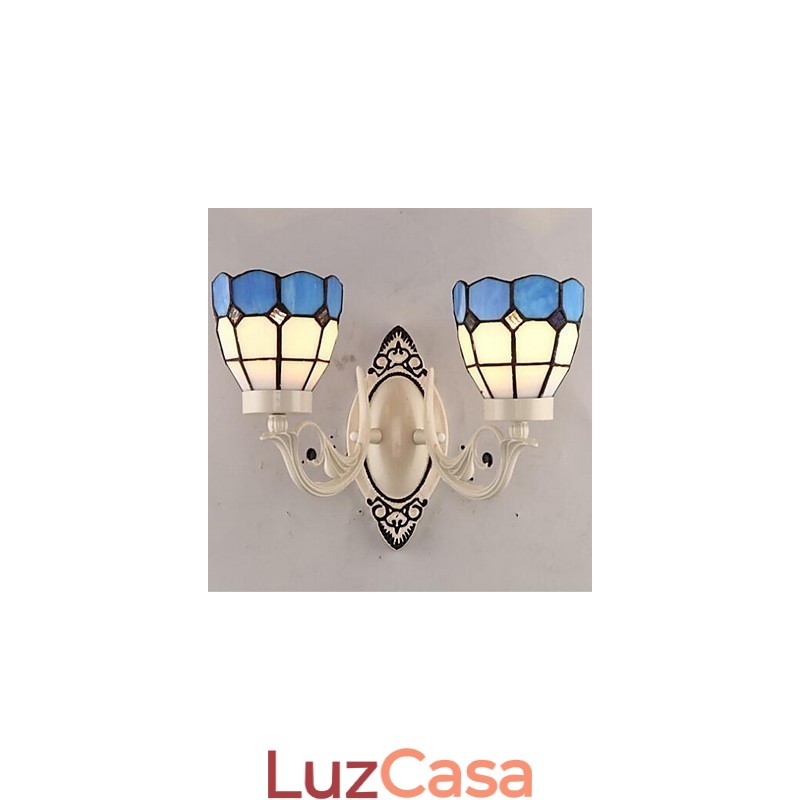 Outros apresentam arandelas de parede Uplight