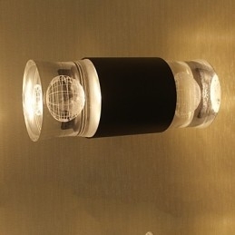 Recurso simples integrado para arandelas de parede com luz ambiente