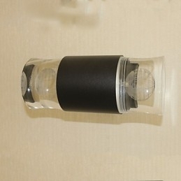 Recurso simples integrado para arandelas de parede com luz ambiente