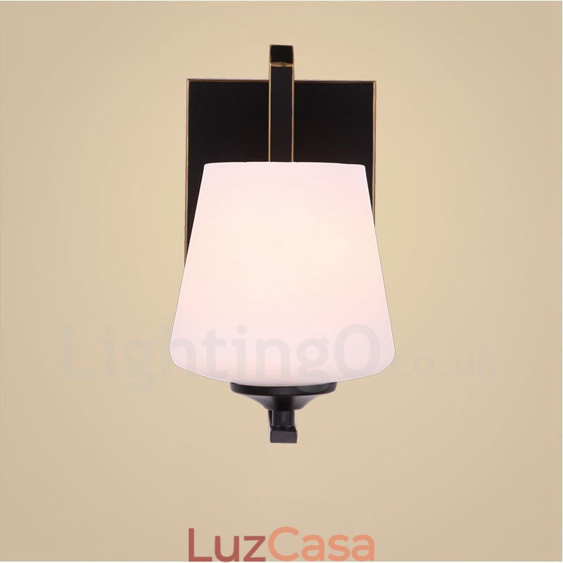 Apliques de parede clássicos tradicionais de luz única para interiores