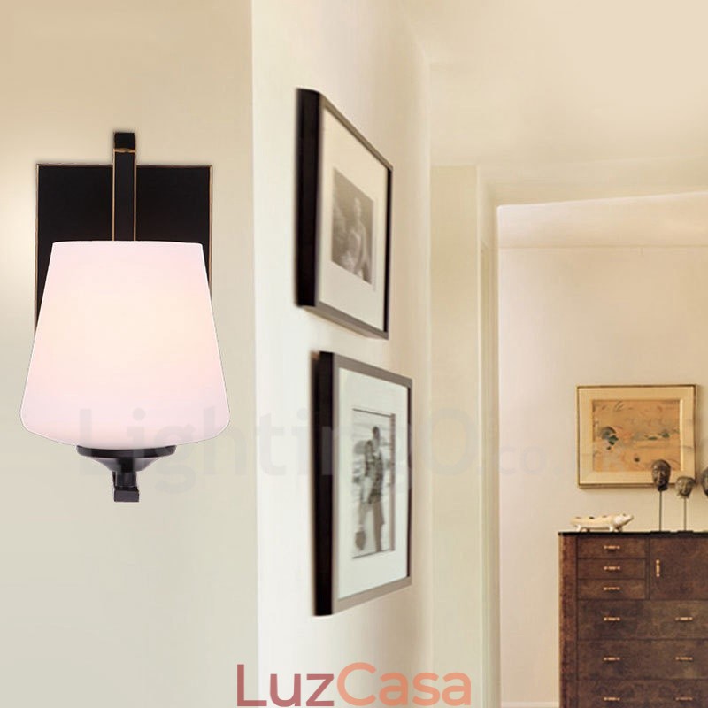 Apliques de parede clássicos tradicionais de luz única para interiores