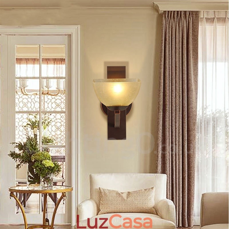 Apliques de parede clássicos tradicionais de luz única para interiores