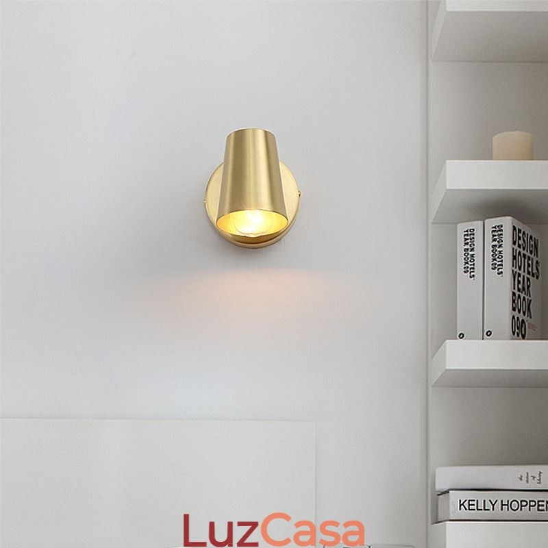 Luminária de parede com foco de luz frontal de espelho de latão nórdico