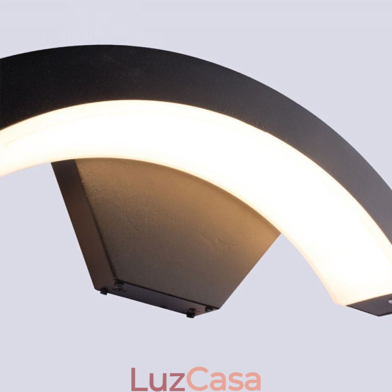 Luminária de parede minimalista de alumínio para jardim, à prova d'água, em formato de crescente