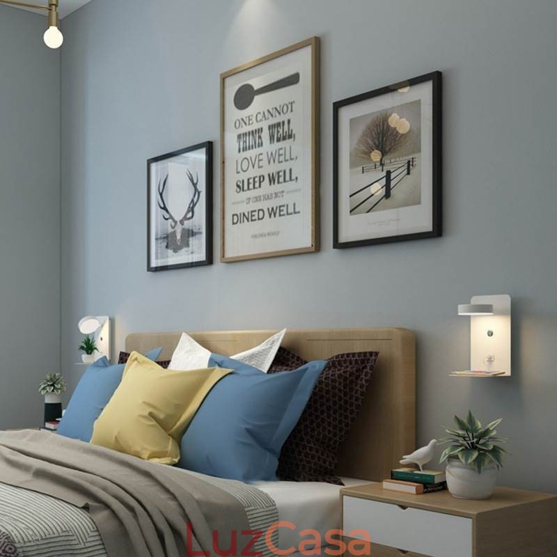 Luminária de parede giratória com porta de carregamento USB