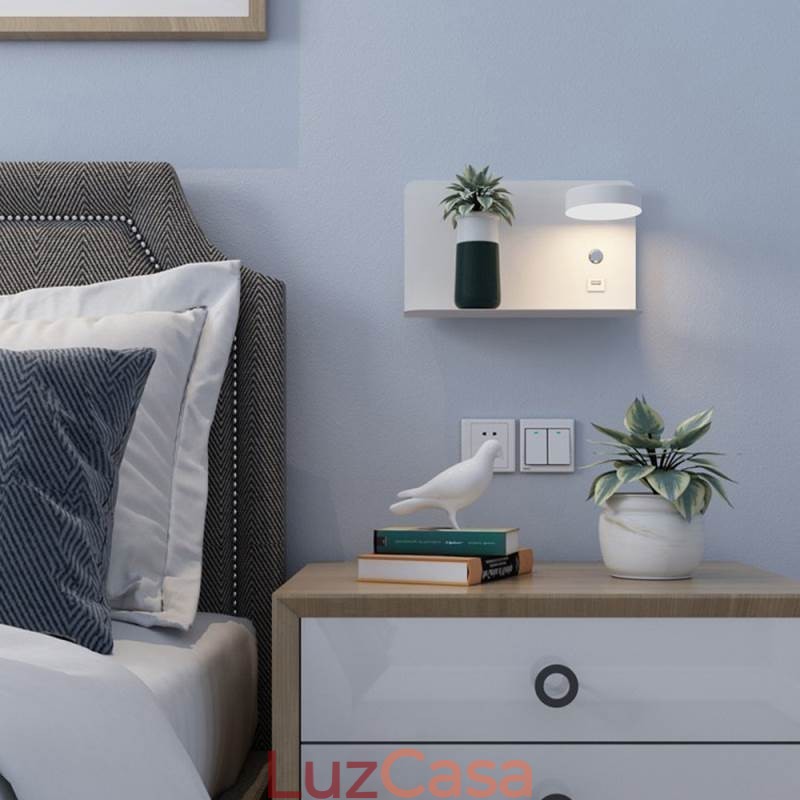 Luminária de parede giratória com porta de carregamento USB