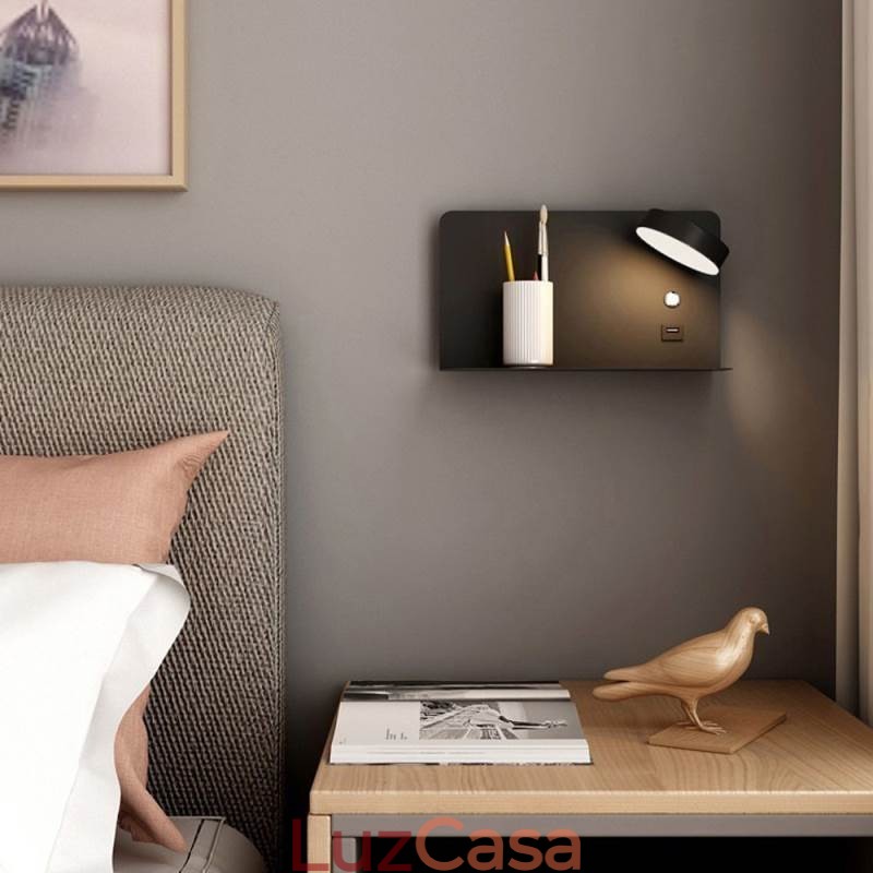 Luminária de parede giratória com porta de carregamento USB