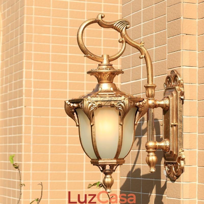 Luz de parede esculpida à prova d'água europeia retrô para exterior, pátio, corredor