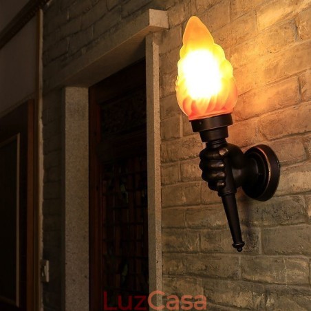 Luminária de parede europeia retrô para exterior à prova d'água em forma de tocha Luminária de parede europeia retrô para exterior à prova d'água em forma de tocha
