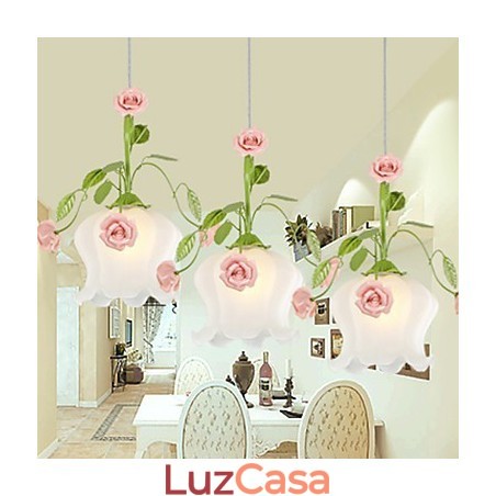 Flores e plantas de jardim do Dia dos Namorados absorvem luz de cúpula Flores e plantas de jardim do Dia dos Namorados absorvem luz de cúpula