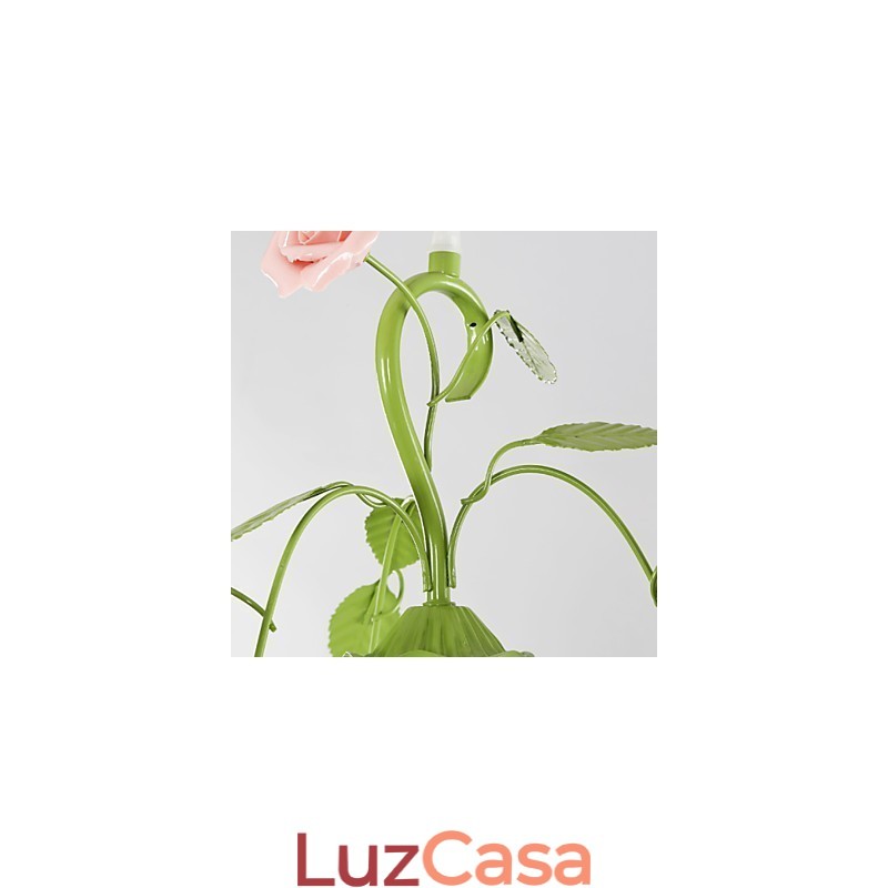 Flores e plantas de jardim do Dia dos Namorados absorvem luz de cúpula