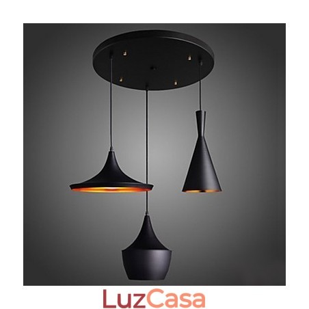 Luminária pendente aerodinâmica em preto Luminária pendente aerodinâmica em preto
