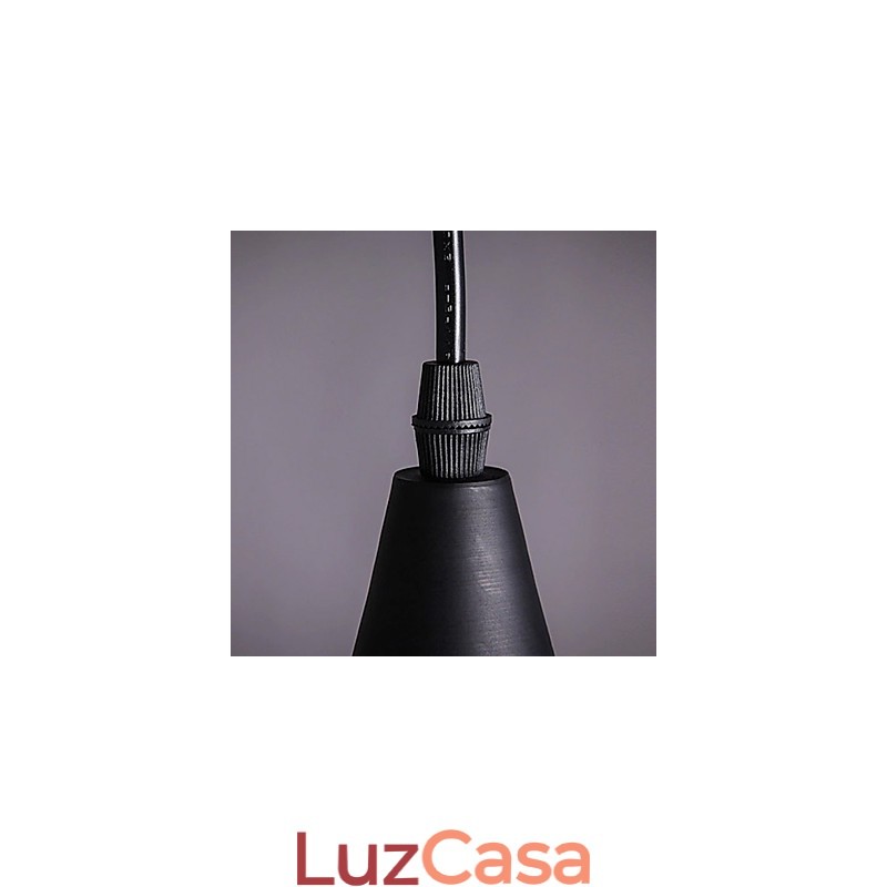 Luminária pendente aerodinâmica em preto