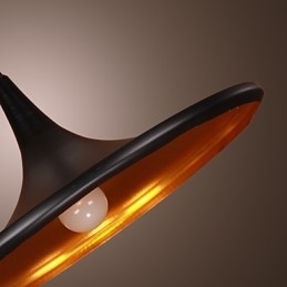 Luminária pendente contemporânea de alumínio com cúpula preta