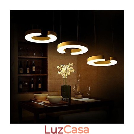 Lustre de acrílico tipo C Three Chandelier